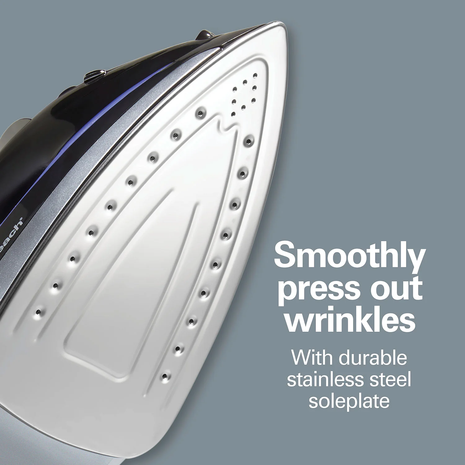 Alternative view of Steam Iron with Retractable Cord